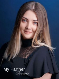 Dating Service to Meet Charming Belarusian Woman Elena from Bobruysk, Belarus