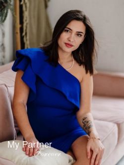 Dating Service to Meet Single Ukrainian Woman Alyona from Odessa, Ukraine