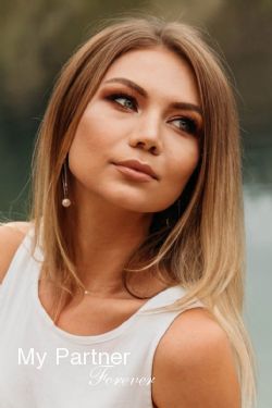 Dating Site to Meet Beautiful Belarusian Lady Nataliya from Grodno, Belarus