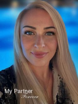 Dating with Gorgeous Ukrainian Woman Tatiyana from Kiev, Ukraine