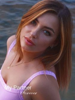 Dating with Pretty Ukrainian Woman Kseniya from Odessa, Ukraine