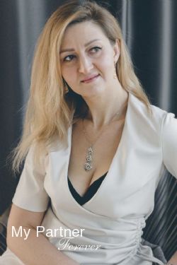 Dating with Sexy Belarusian Lady Elena from Grodno, Belarus