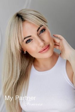Dating with Single Ukrainian Lady Viktoriya from Dniepropetrovsk, Ukraine