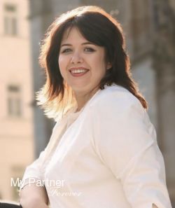 Datingsite to Meet Beautiful Ukrainian Girl Yuliya from Kharkov, Ukraine