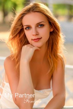 Datingsite to Meet Gorgeous Ukrainian Girl Darya from Krivoj Rog, Ukraine