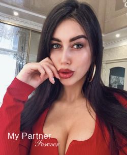 Datingsite to Meet Sexy Ukrainian Lady Kristina from Ivano-Frankovsk, Ukraine