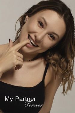 Datingsite to Meet Stunning Belarusian Lady Kseniya from Grodno, Belarus