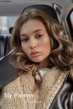 Online Dating with Gorgeous Ukrainian Girl Anastasiya from Ivano-Frankovsk, Ukraine