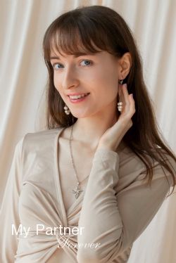 Online Dating with Stunning Belarusian Girl Diana from Minsk, Belarus