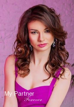 Ukrainian Women Matchmaking - Meet Elena from Kiev, Ukraine