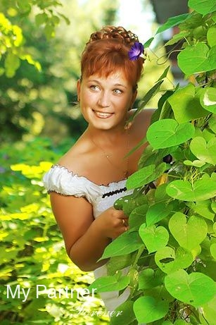 Dating Service to Meet Stunning Ukrainian Woman Larisa from Cherkasy, Ukraine