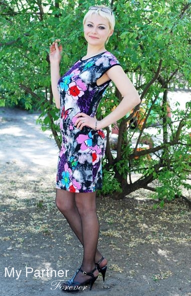 Dating Site to Meet Stunning Ukrainian Lady Oksana from Melitopol, Ukraine