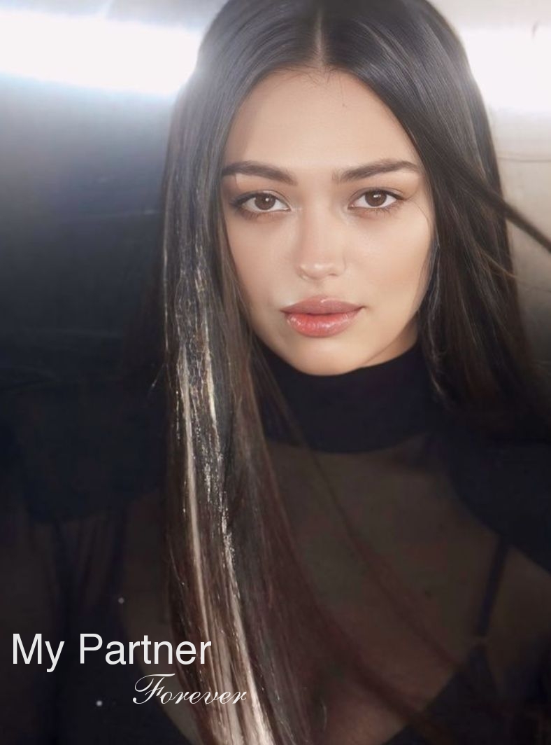 Beautiful Bride from Ukraine - Yuliya from Kiev, Ukraine