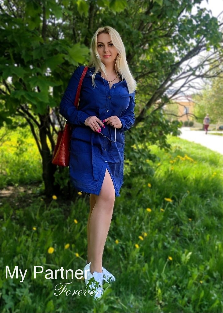 Dating Service to Meet Beautiful Ukrainian Woman Svetlana from Vinnitsa, Ukraine