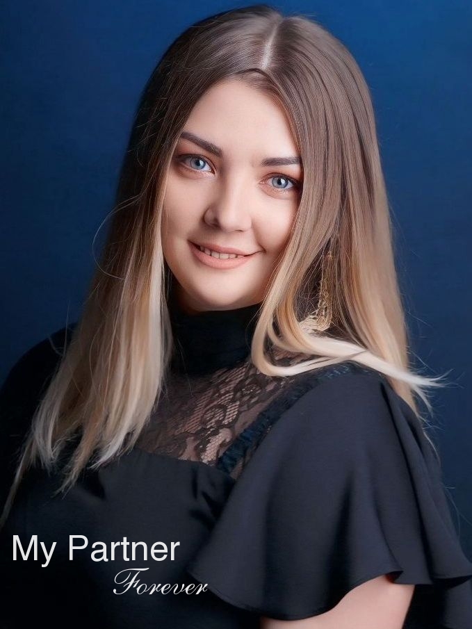Dating Service to Meet Charming Belarusian Woman Elena from Bobruysk, Belarus