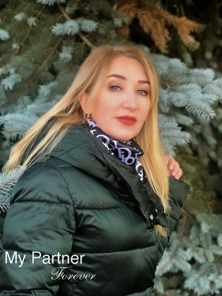 Dating Service to Meet Charming Ukrainian Woman Alla from Vinnitsa, Ukraine