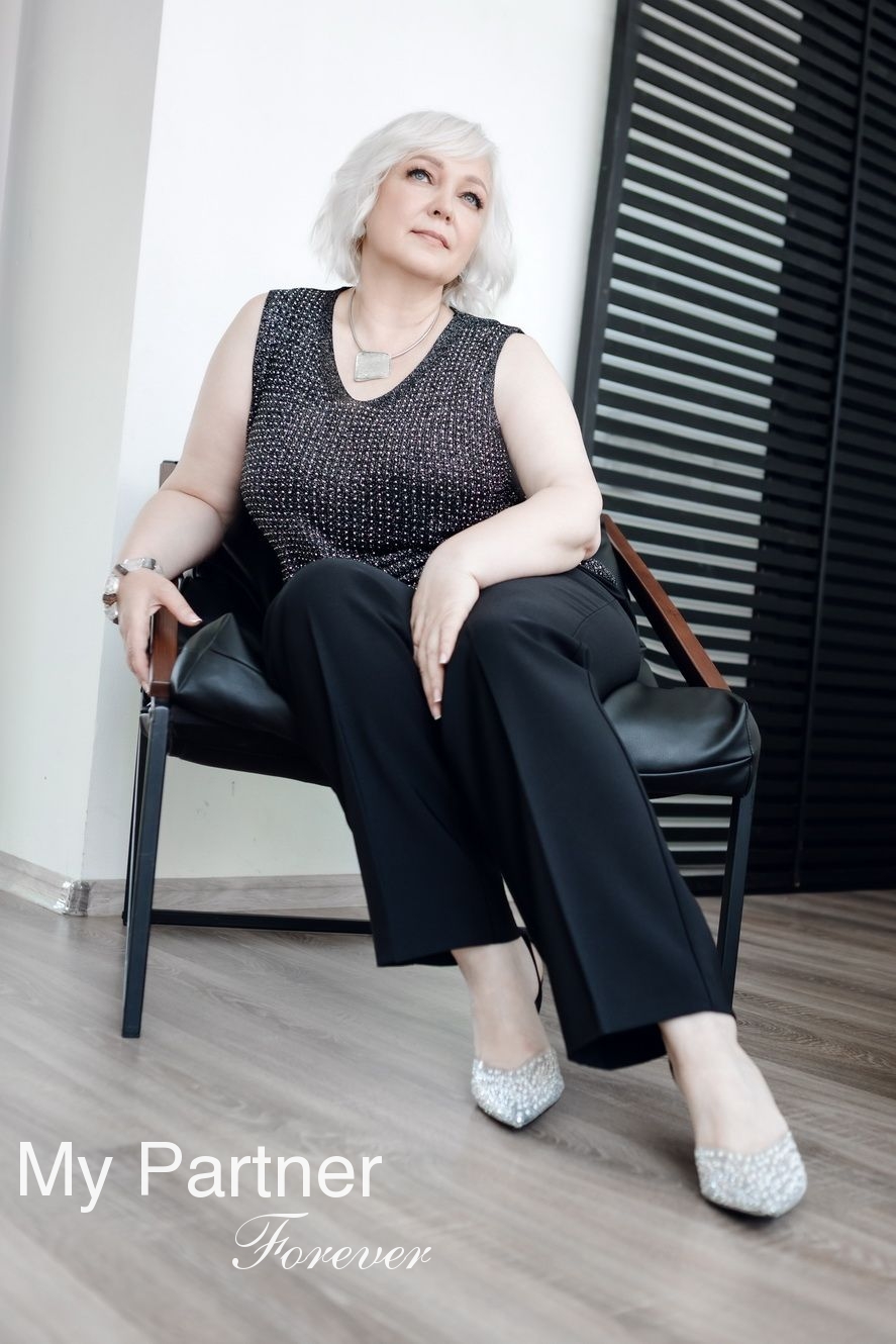 Dating Service to Meet Sexy Belarusian Lady Irina from Minsk, Belarus