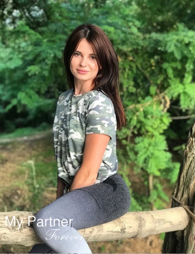 Dating Service to Meet Sexy Ukrainian Lady Olga from Kiev, Ukraine