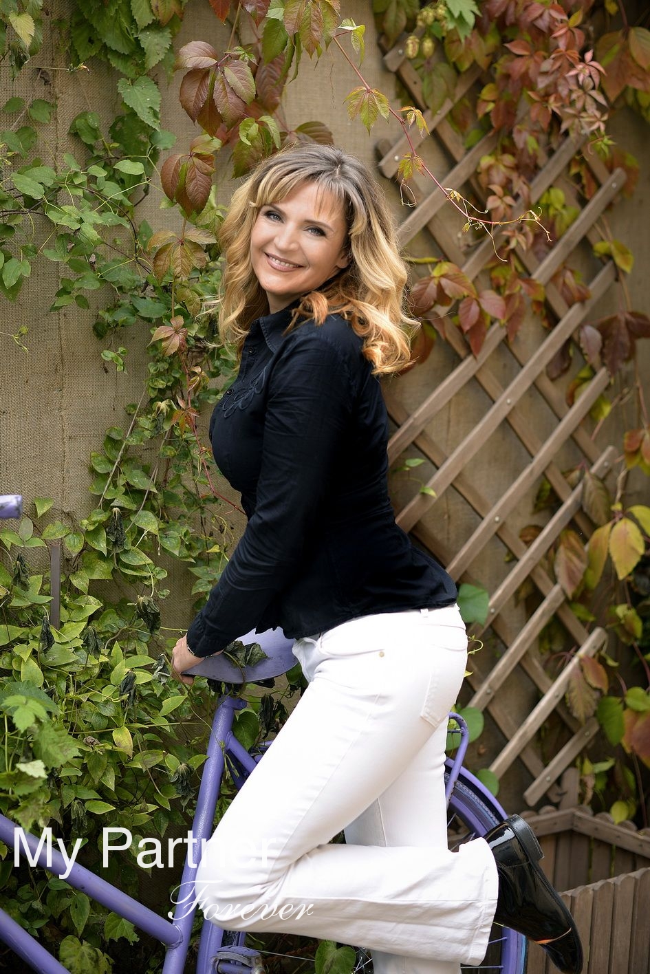 Dating Service to Meet Stunning Ukrainian Lady Polina from Kharkov, Ukraine
