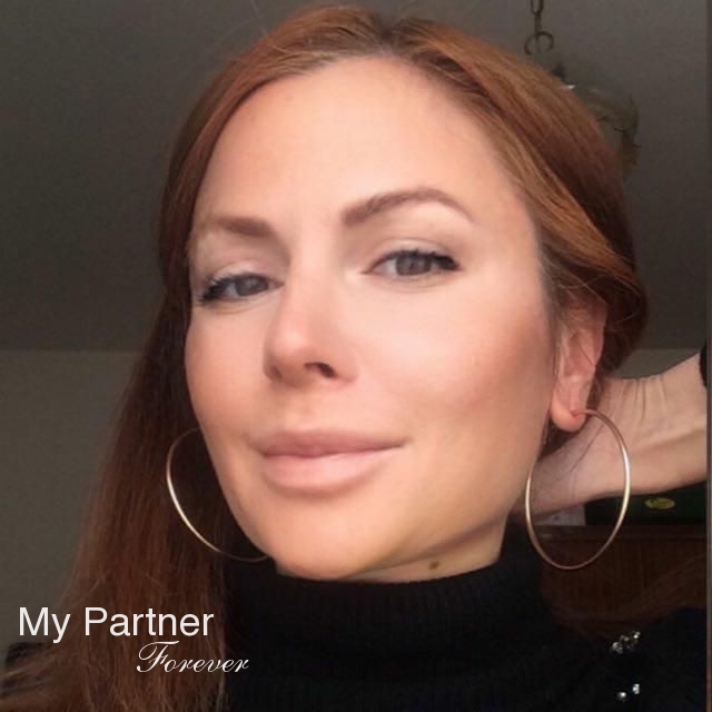 Dating Site to Meet Beautiful Ukrainian Girl Oksana from Kiev, Ukraine
