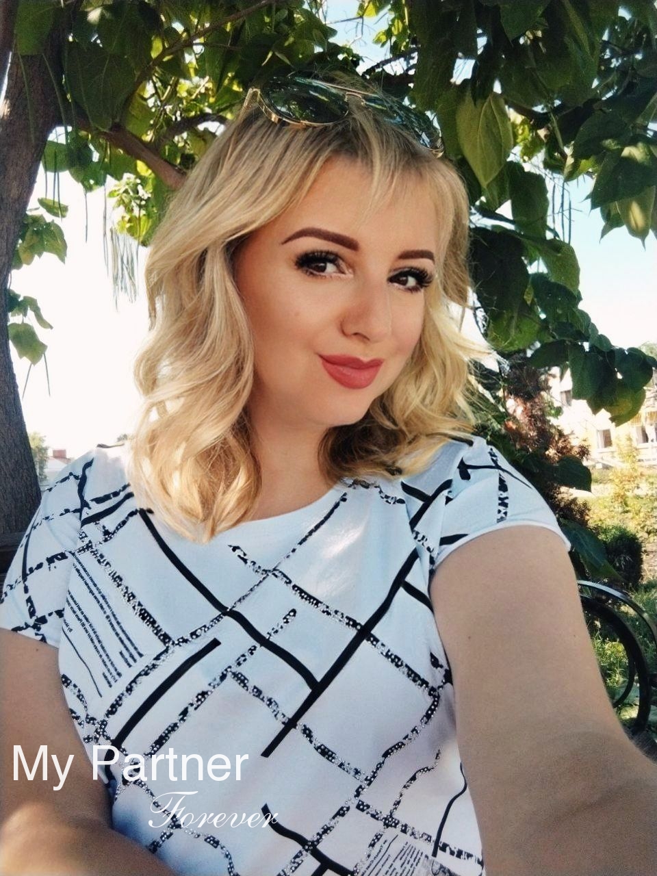 Dating Site to Meet Charming Ukrainian Lady Yana from Nikolaev, Ukraine