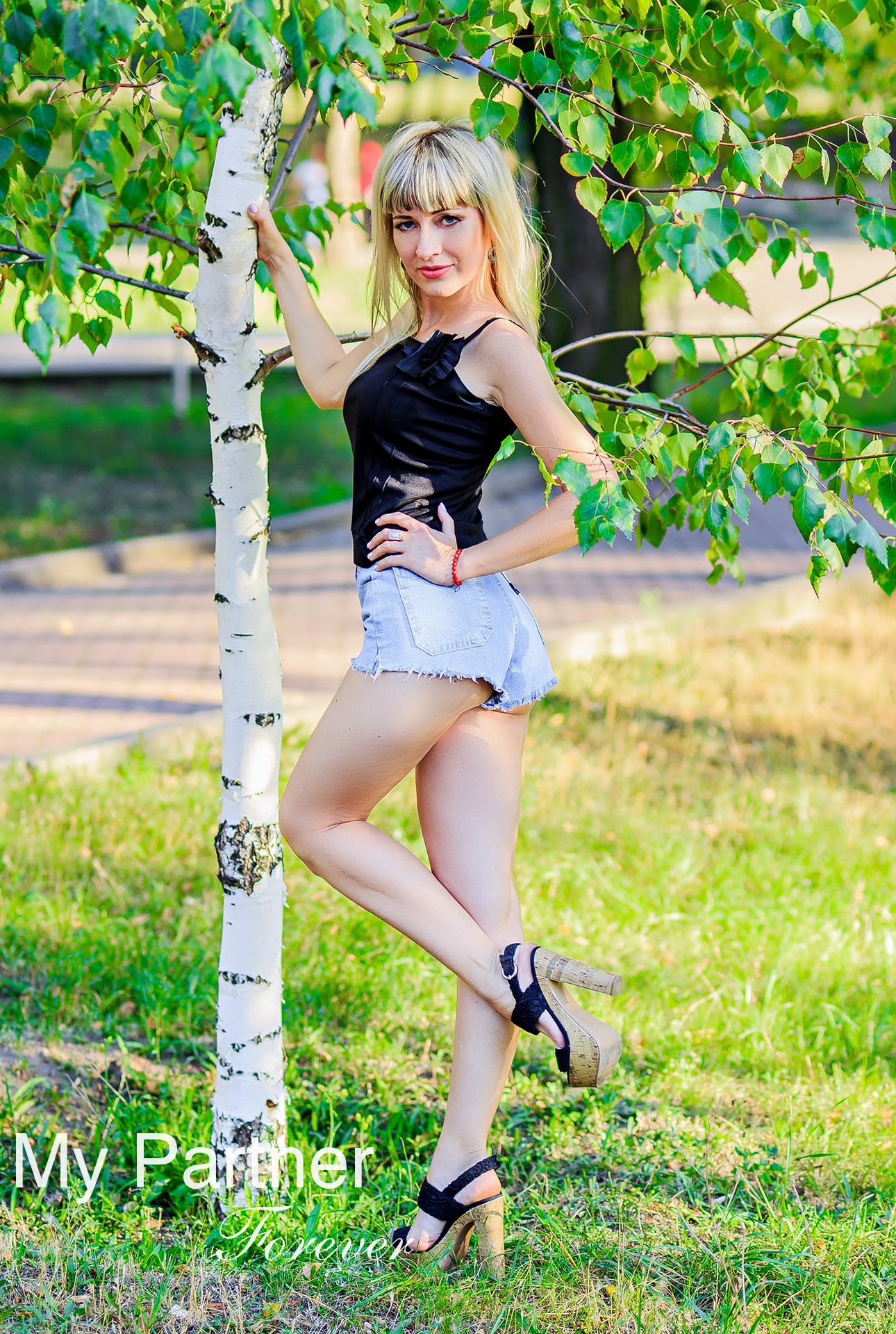 Dating Site to Meet Gorgeous Ukrainian Lady Elena from Zaporozhye, Ukraine