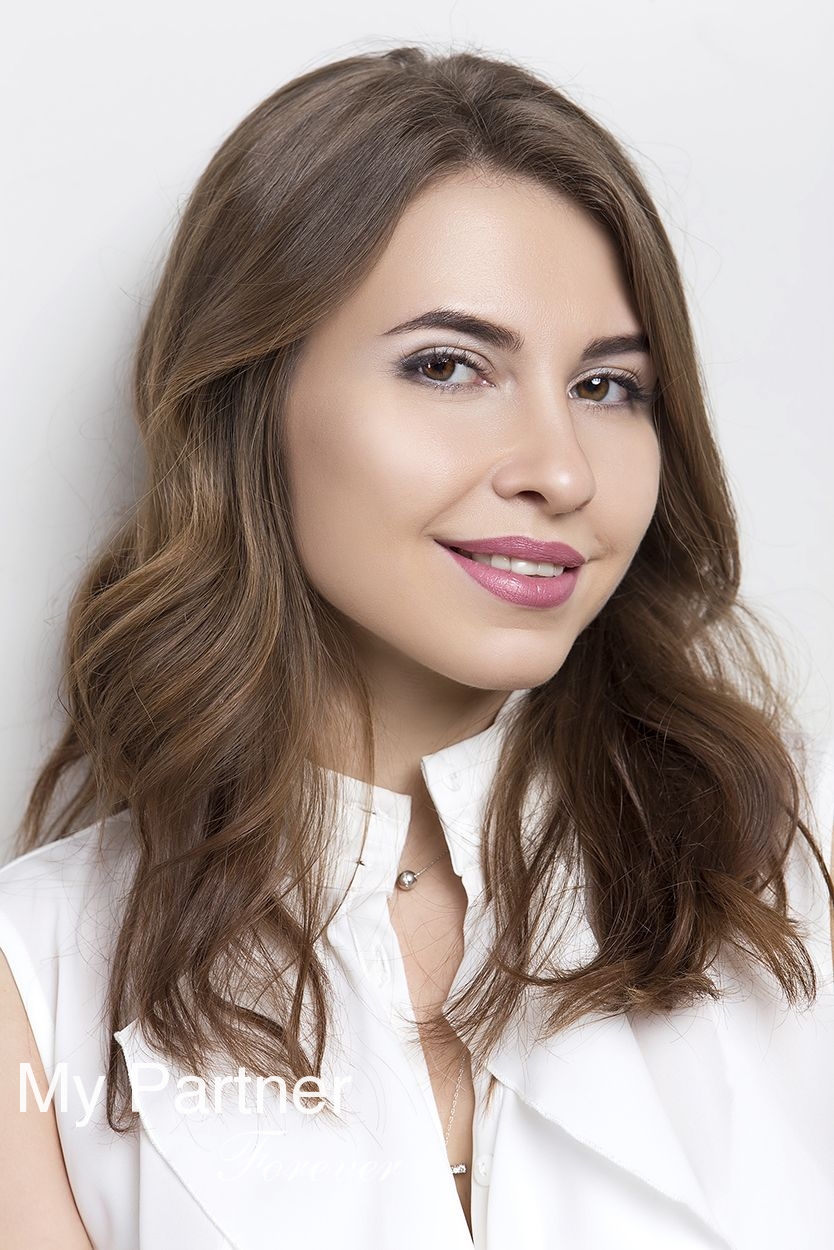 Dating Site to Meet Sexy Ukrainian Girl Elena from Kiev, Ukraine