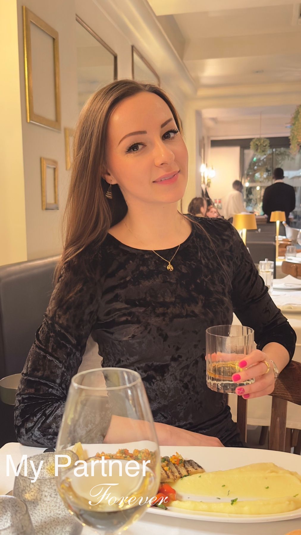 Dating Site to Meet Stunning Ukrainian Woman Nataliya from Kiev, Ukraine