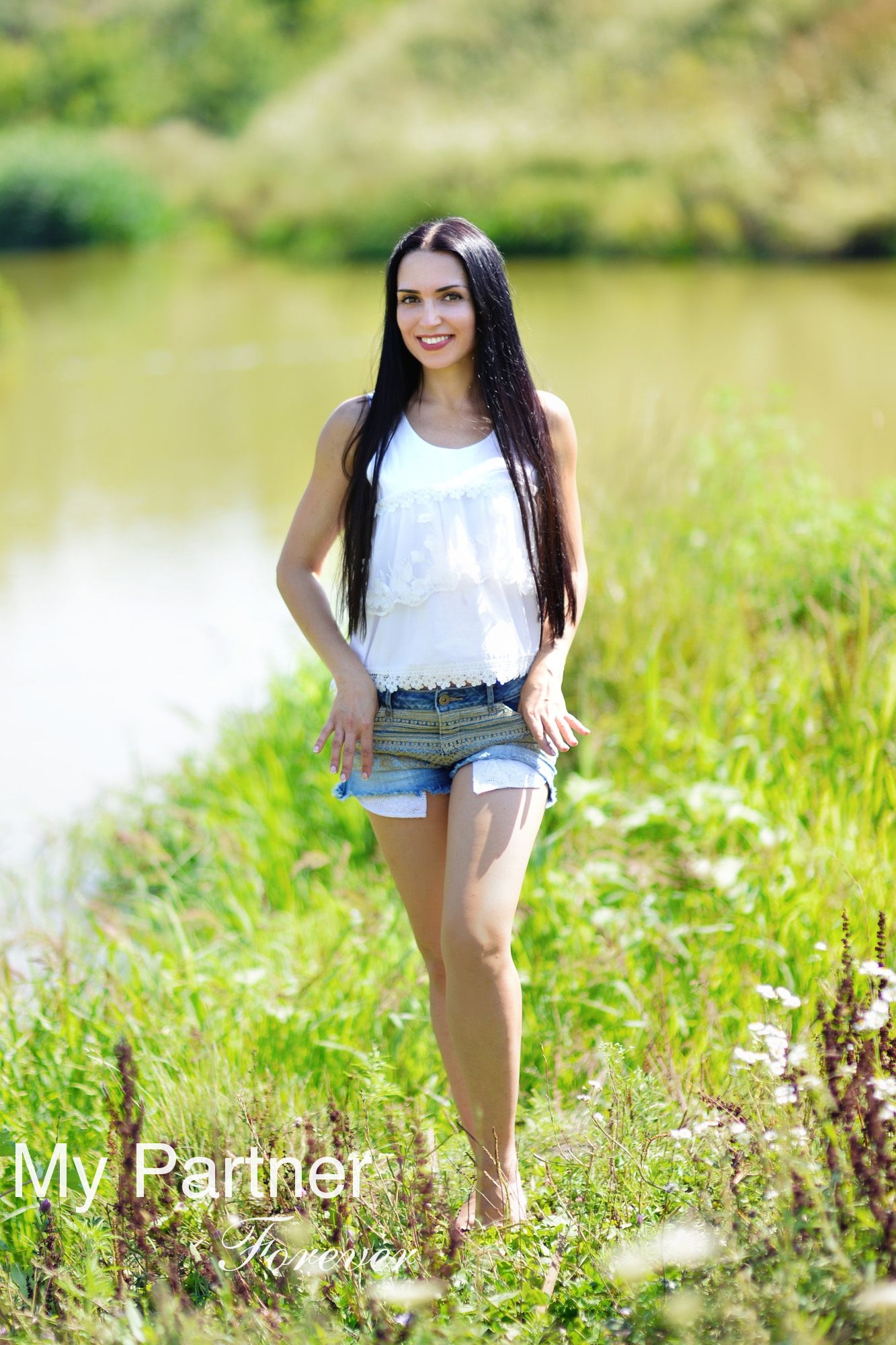 Dating with Beautiful Ukrainian Girl Elena from Kharkov, Ukraine