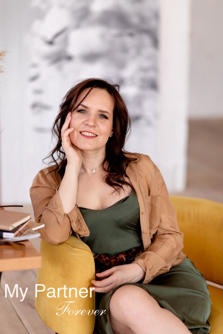 Dating with Charming Ukrainian Girl Yuliya from Kharkov, Ukraine