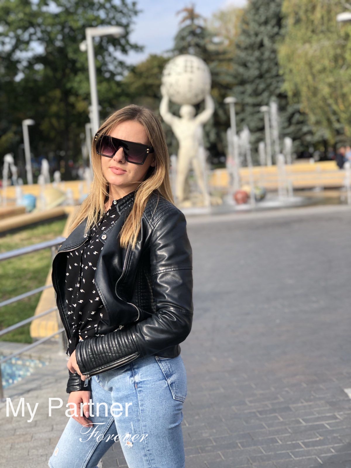 Dating with Charming Ukrainian Woman Alena from Vinnitsa, Ukraine