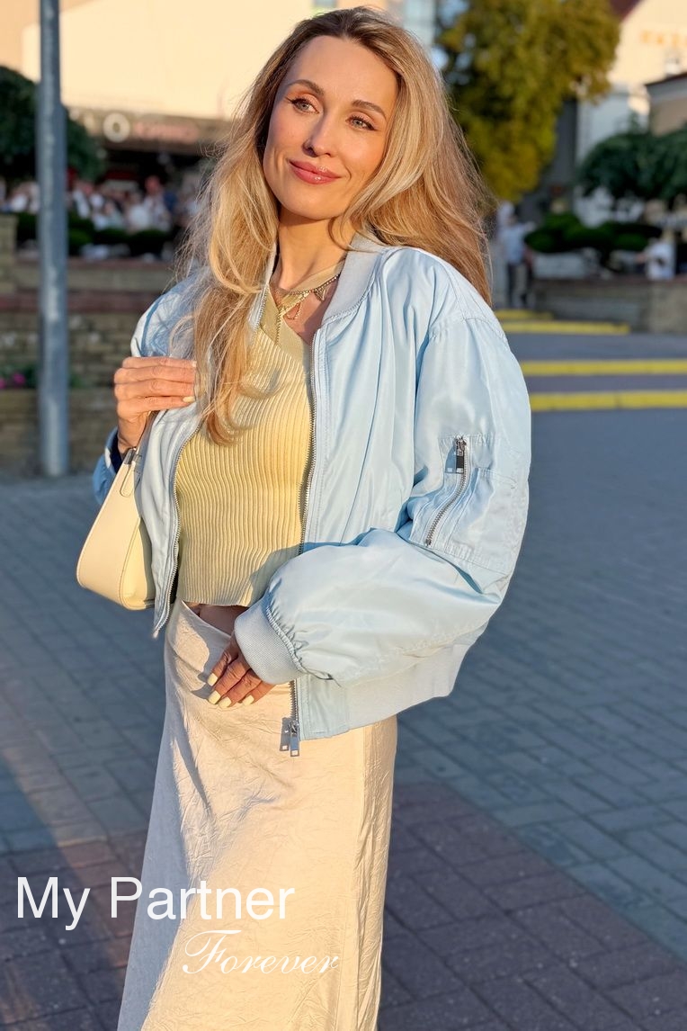 Dating with Pretty Belarusian Woman Anna from Grodno, Belarus