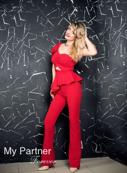 Dating with Pretty Ukrainian Lady Tatiyana from Poltava, Ukraine
