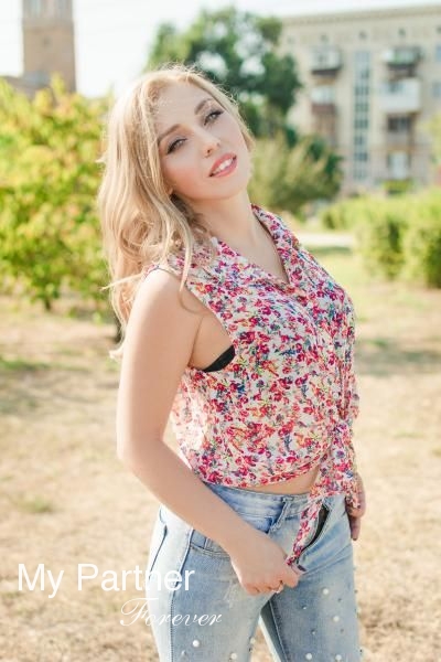 Dating with Stunning Ukrainian Girl Olga from Zaporozhye, Ukraine