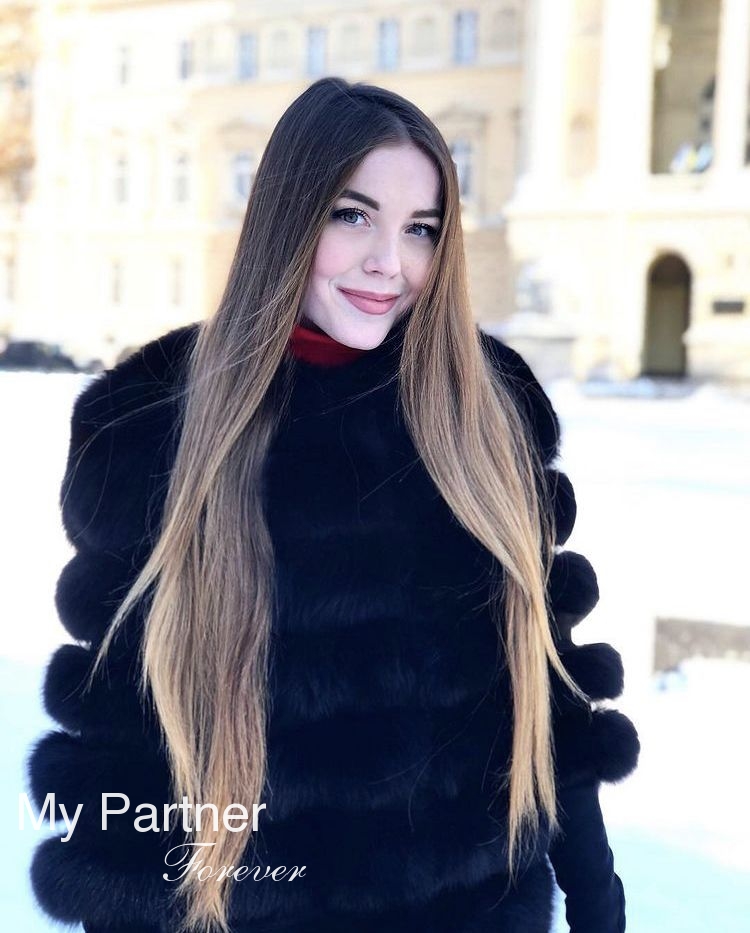 Dating with Ukrainian Lady Anastasiya from Kiev, Ukraine