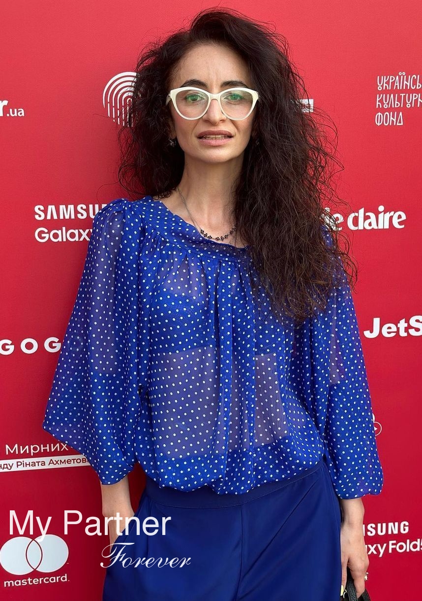 Datingsite to Meet Beautiful Ukrainian Girl Nataliya from Kiev, Ukraine