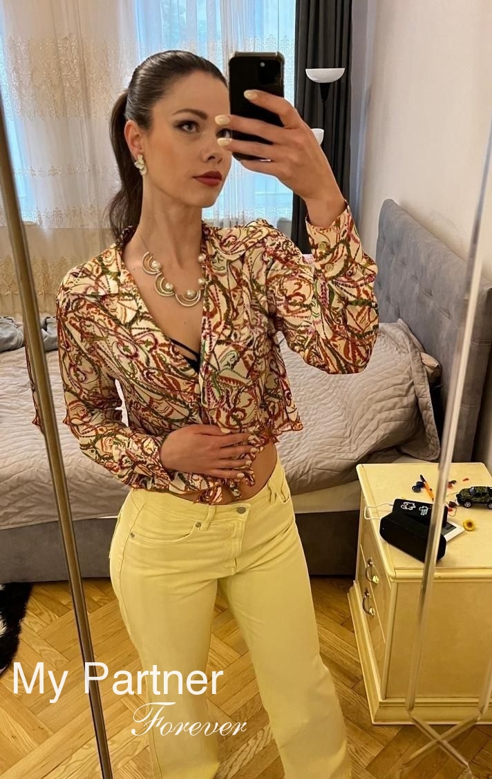 Datingsite to Meet Beautiful Ukrainian Girl Nataliya from Kiev, Ukraine