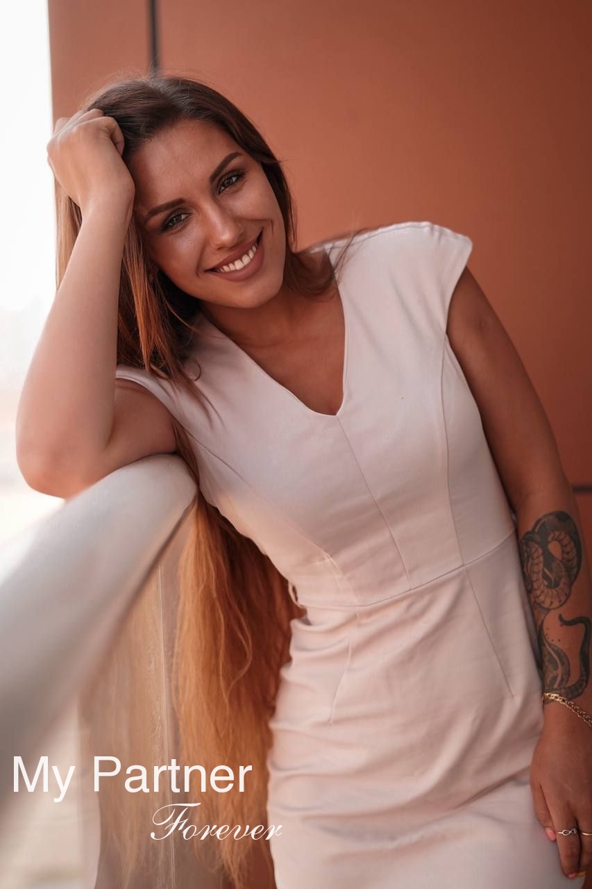 Datingsite to Meet Beautiful Ukrainian Woman Anzhela from Cherkasy, Ukraine