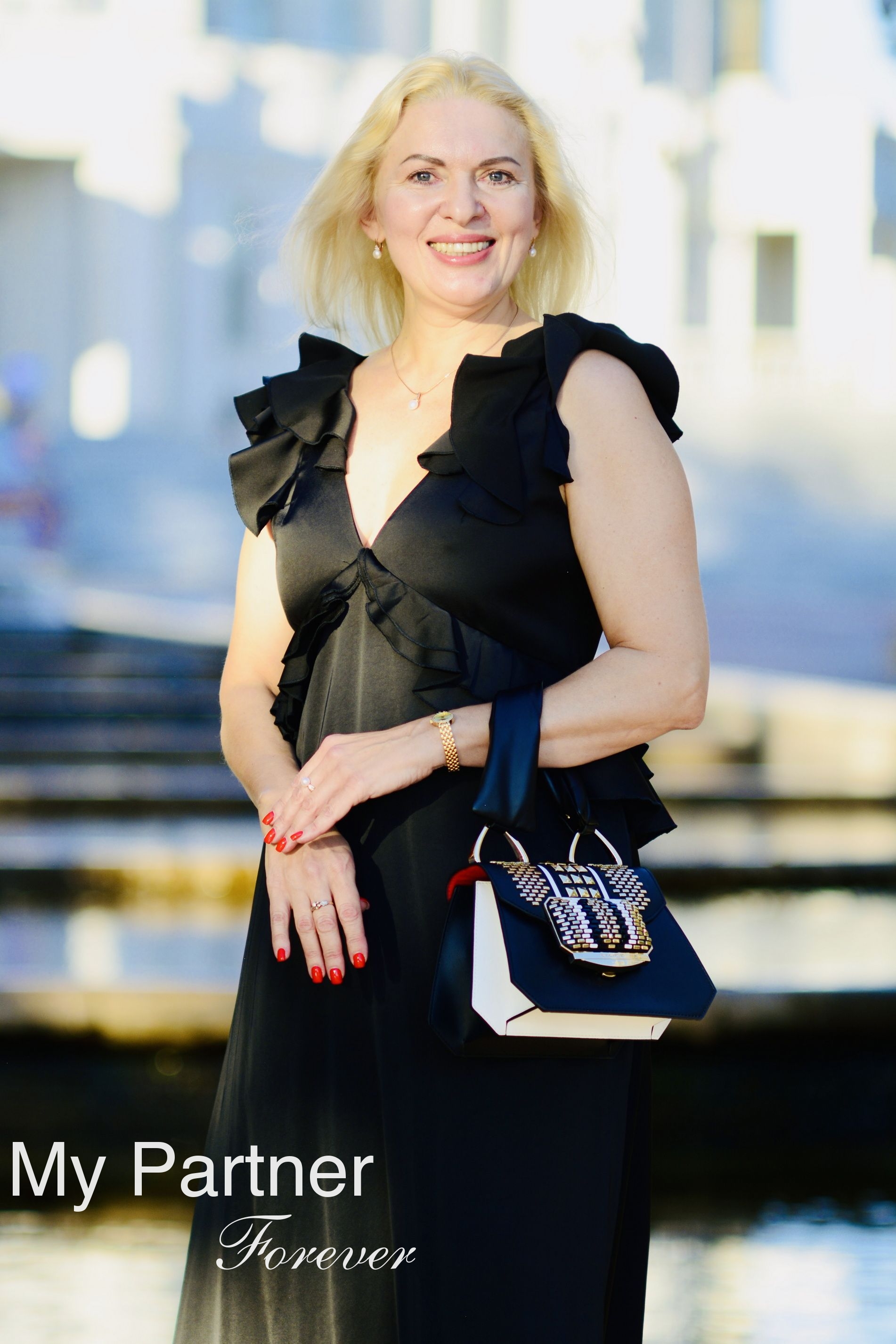 Datingsite to Meet Charming Belarusian Lady Liudmila from Minsk, Belarus