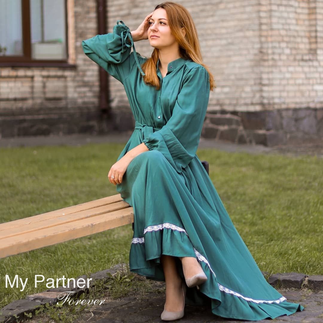 Datingsite to Meet Charming Ukrainian Girl Alyona from Kiev, Ukraine