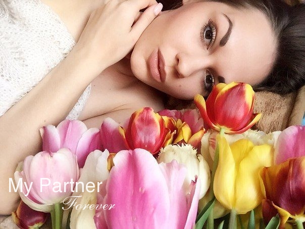 Datingsite to Meet Charming Ukrainian Lady Ekaterina from Kiev, Ukraine