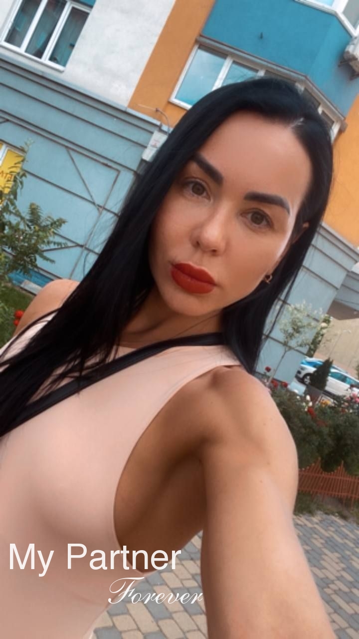 Datingsite to Meet Gorgeous Ukrainian Lady Svetlana from Kiev, Ukraine