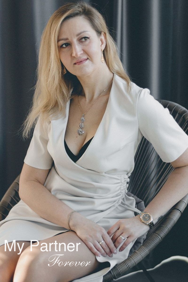 Datingsite to Meet Pretty Belarusian Lady Elena from Grodno, Belarus