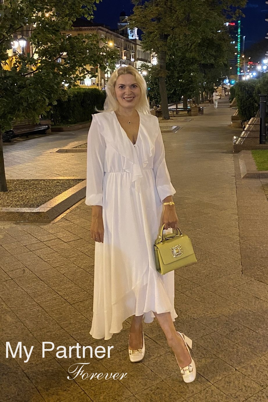 Datingsite to Meet Single Belarusian Lady Liudmila from Minsk, Belarus