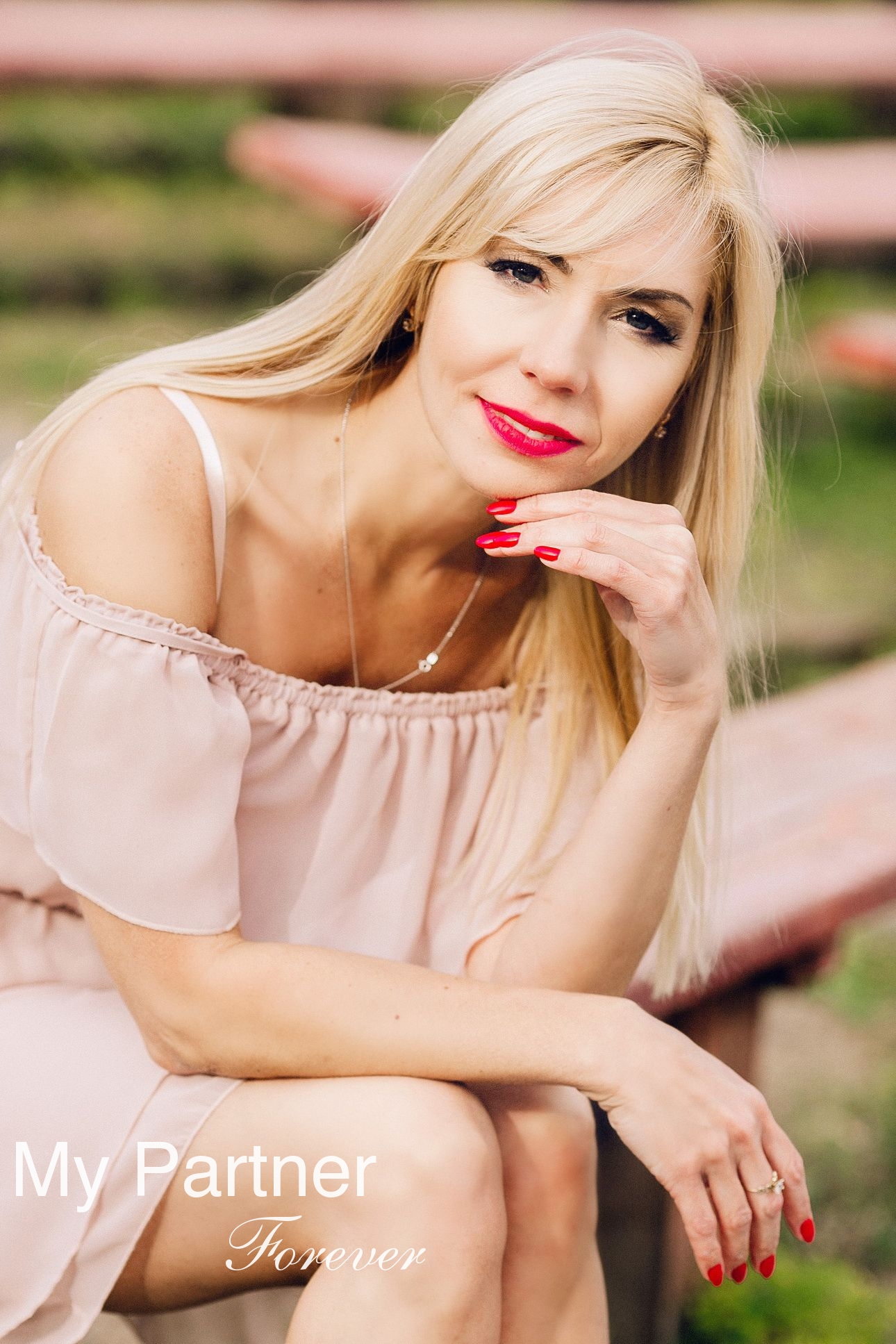 Datingsite to Meet Single Ukrainian Lady Elena from Poltava, Ukraine