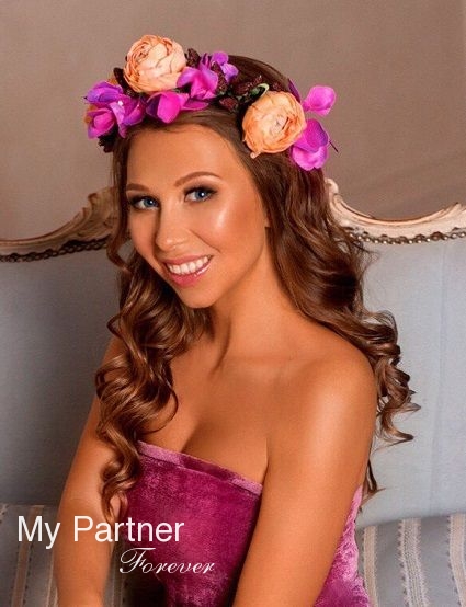 Datingsite to Meet Stunning Russian Lady Anastasiya from St. Petersburg, Russia