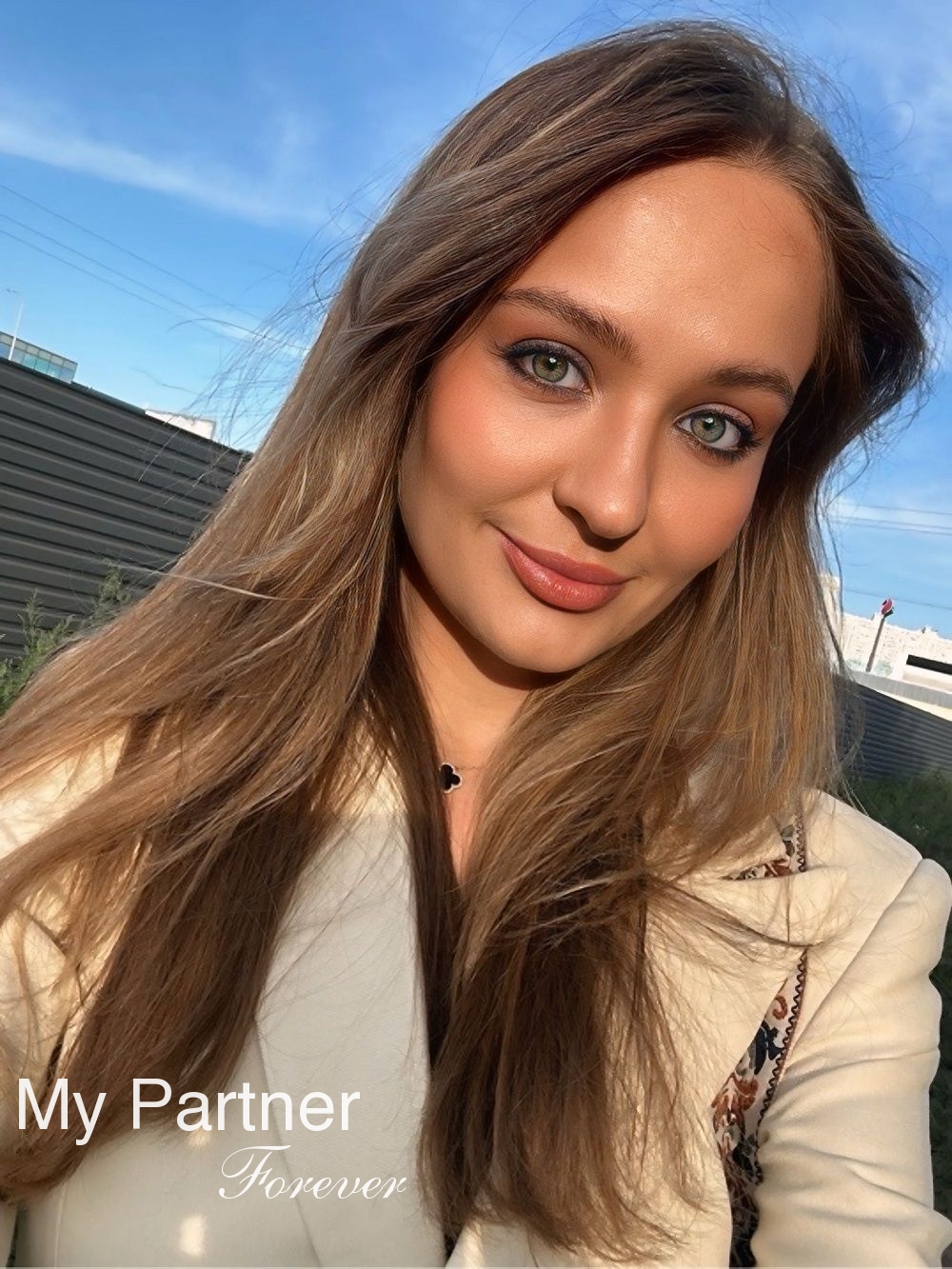 Datingsite to Meet Stunning Ukrainian Lady Elena from Kiev, Ukraine