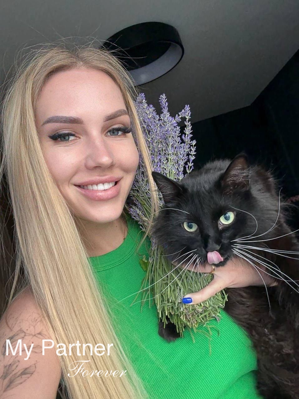 click to enlarge Gorgeous Lady from Ukraine - Yuliya from Kiev, Ukraine