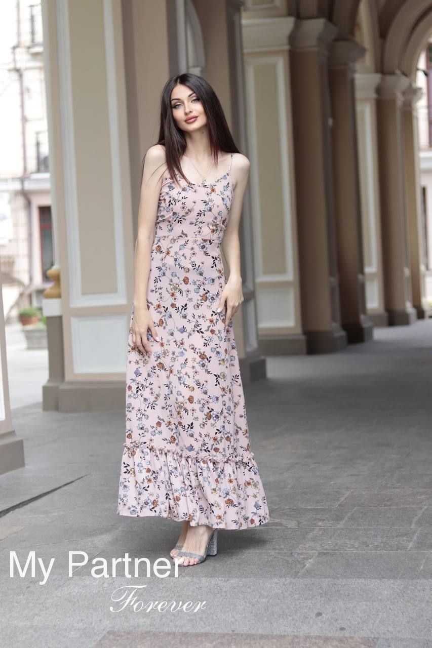 International Dating Service to Meet Adel from Odessa, Ukraine