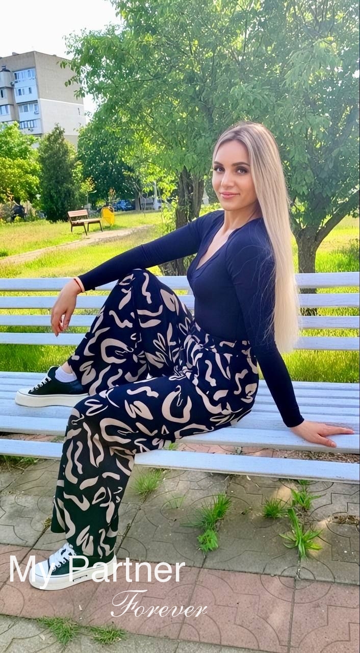 International Dating Service to Meet Anna from Odessa, Ukraine